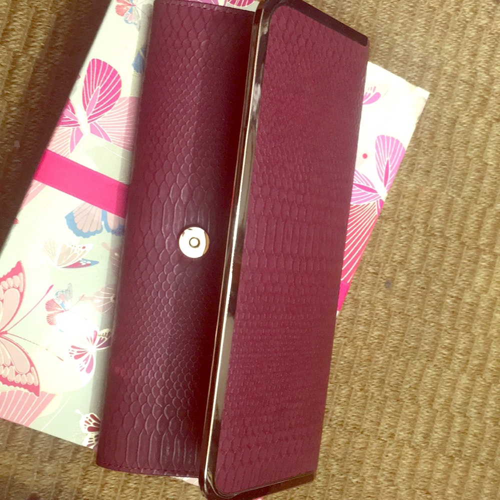 Aldo clutch envelope bag with chain shoulder strap